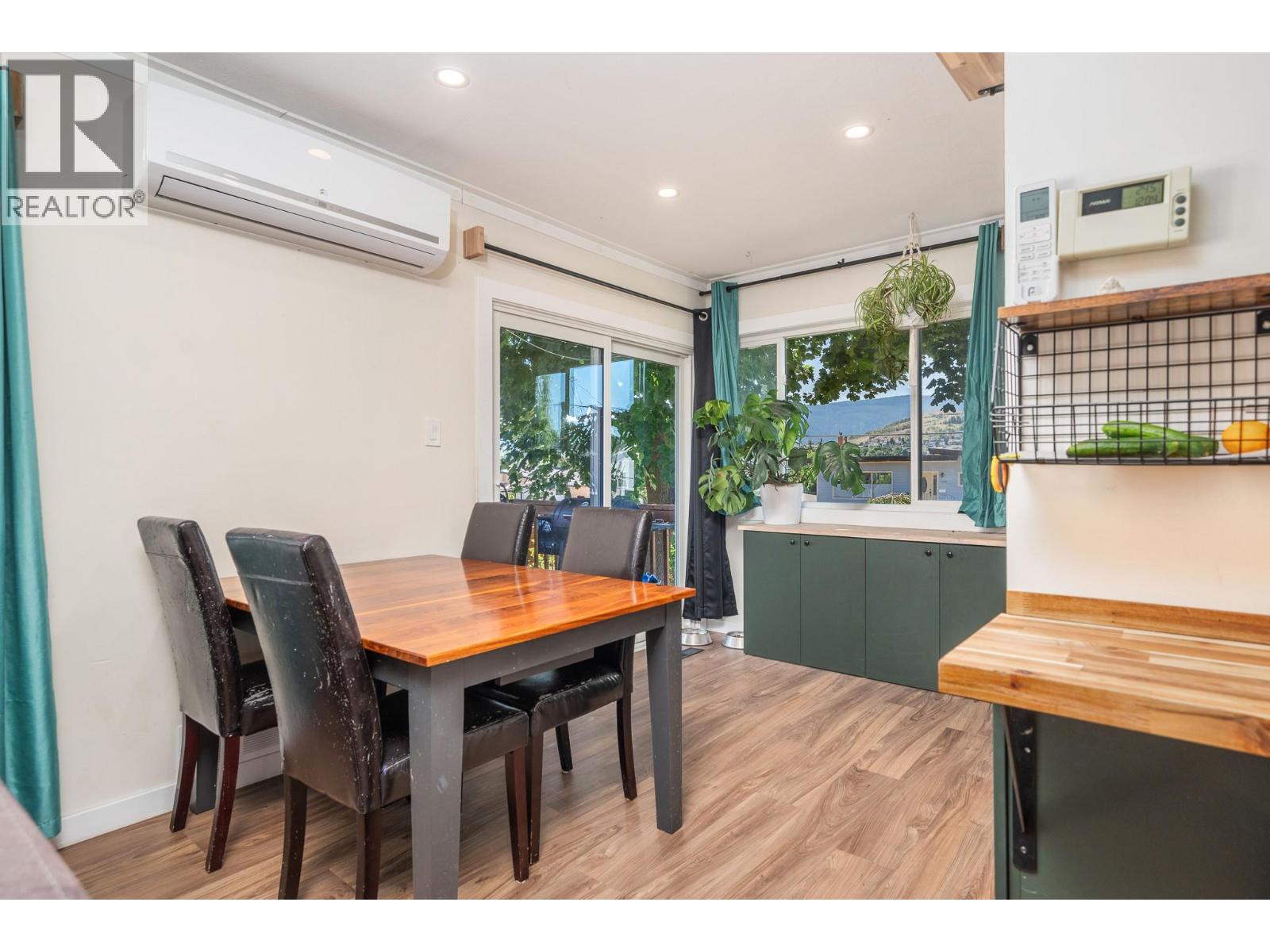 2501 17 Street - 10