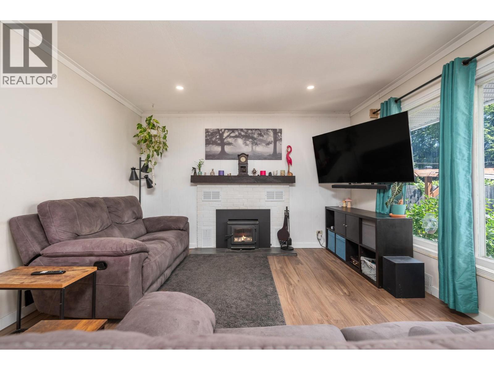 2501 17 Street - 11