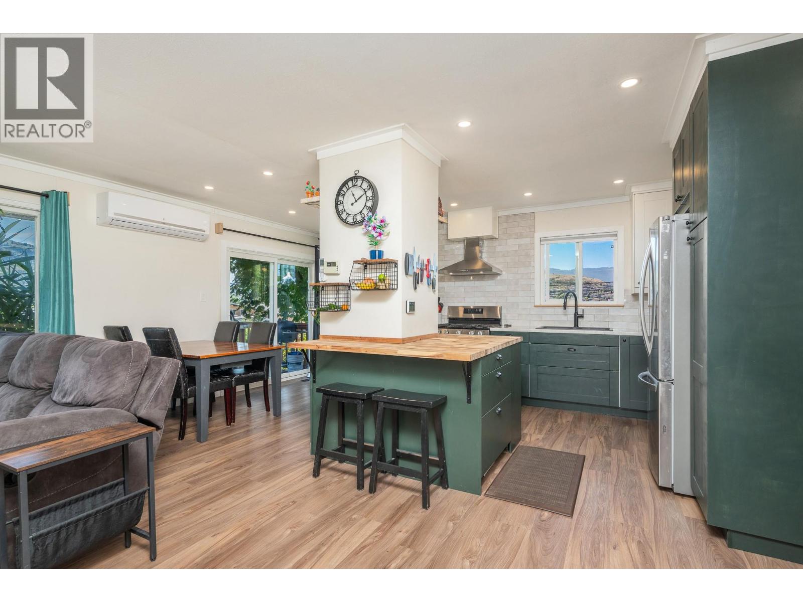 2501 17 Street - 6