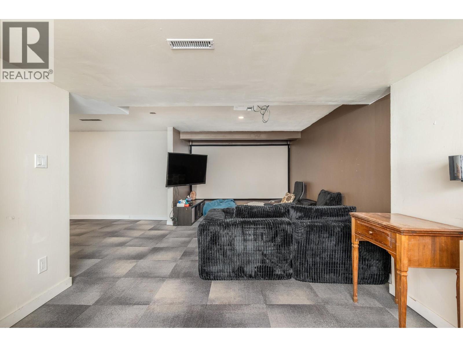 2501 17 Street - 22