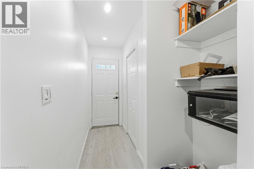 1352 #8 Highway - 31