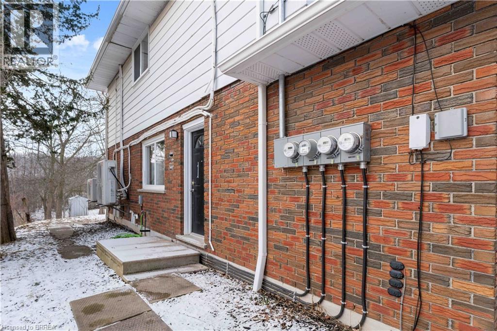 1352 #8 Highway - 49