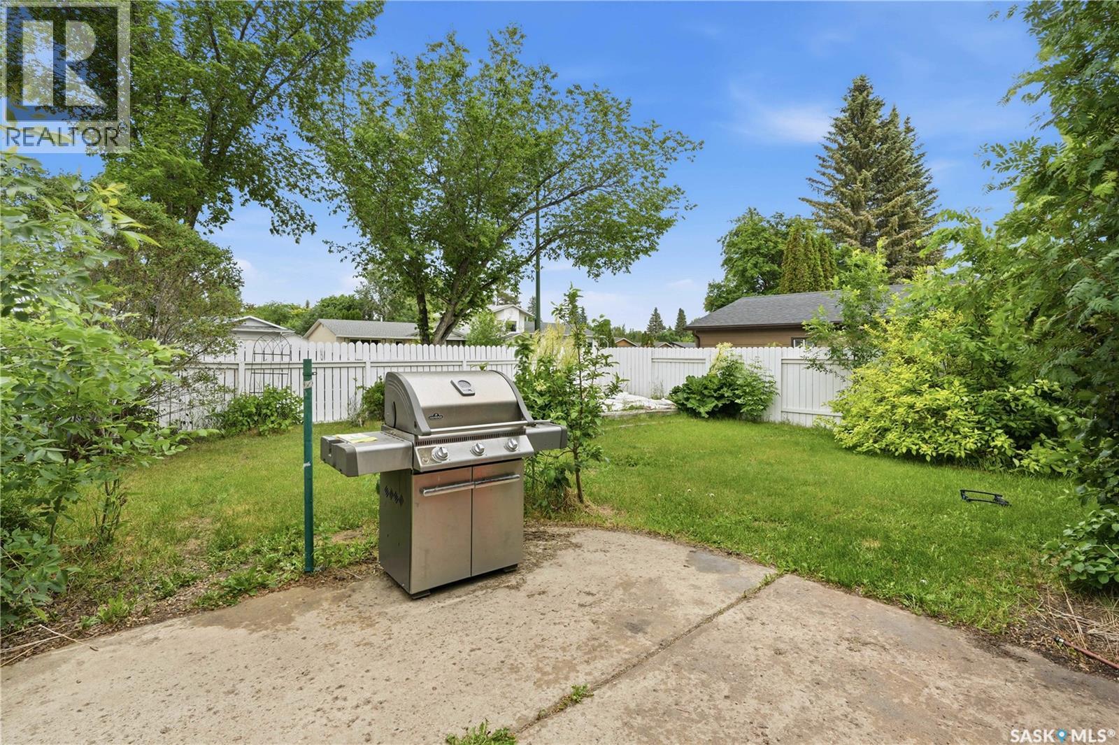 441 Capilano DRIVE — photo 37