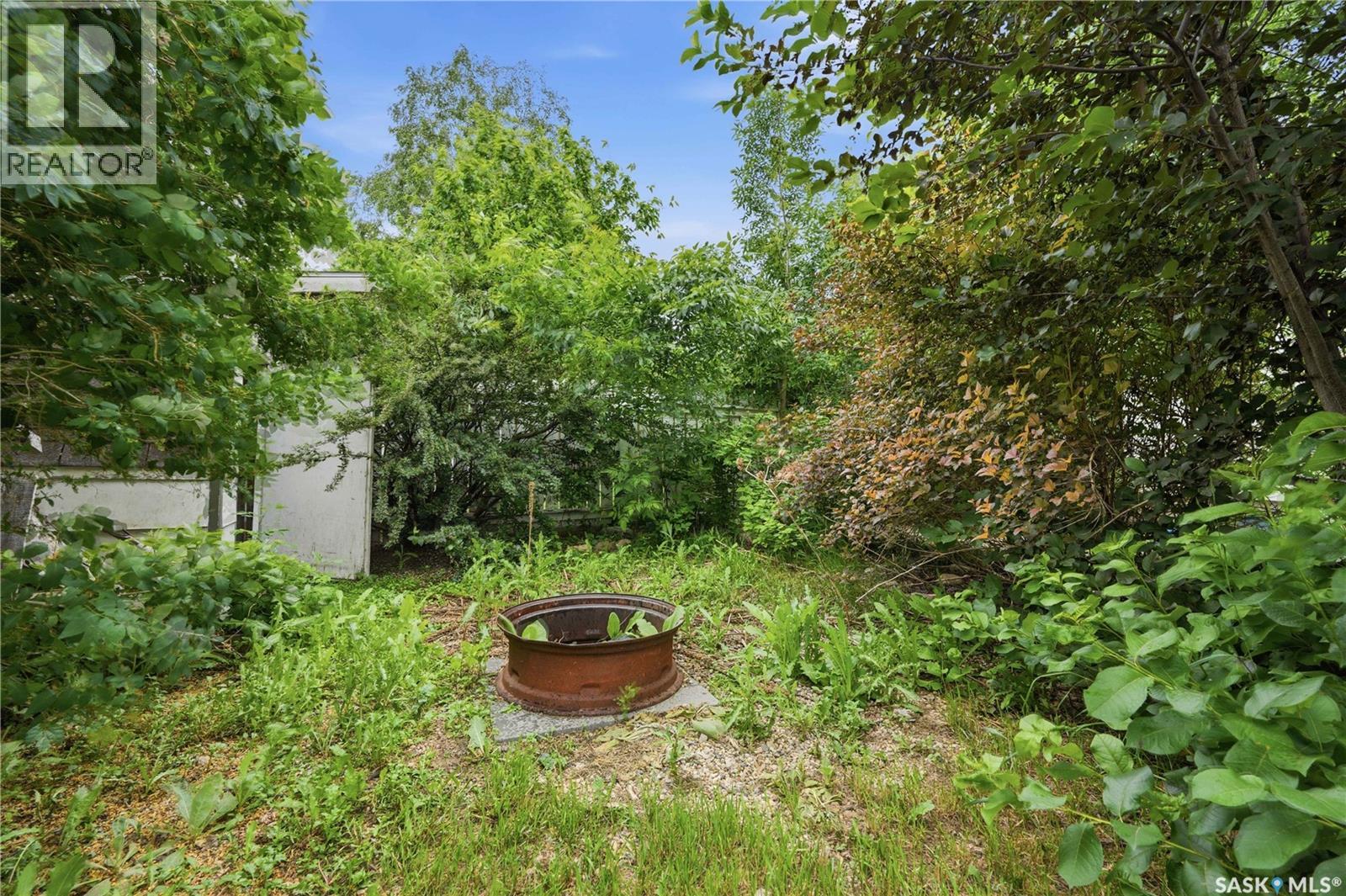 441 Capilano DRIVE — photo 38