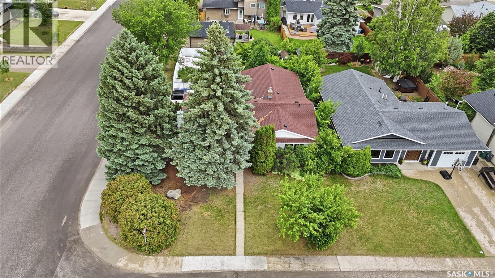 441 Capilano DRIVE — photo 45