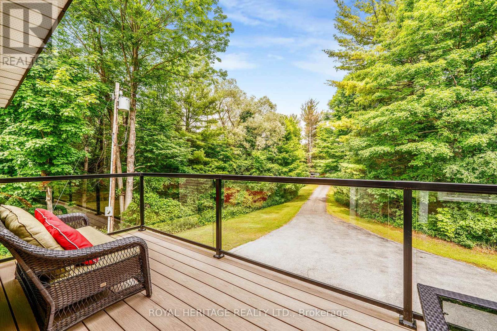 5260 CORONATION ROAD - 29