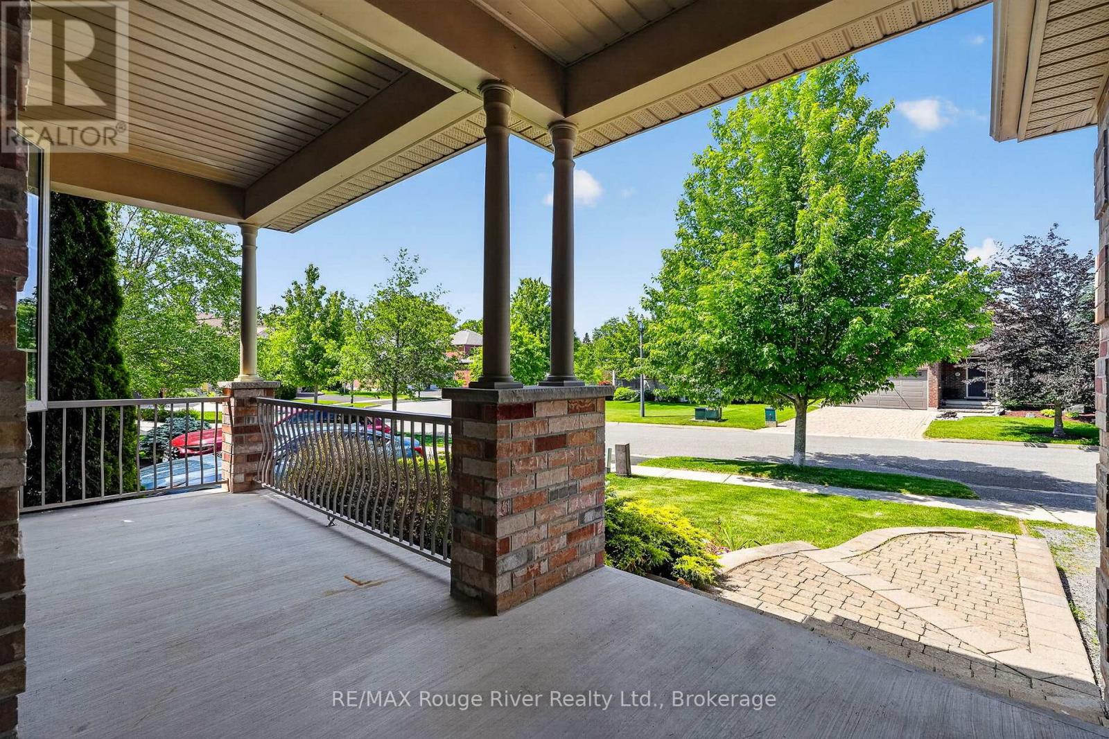 496 FOOTE CRESCENT - 3