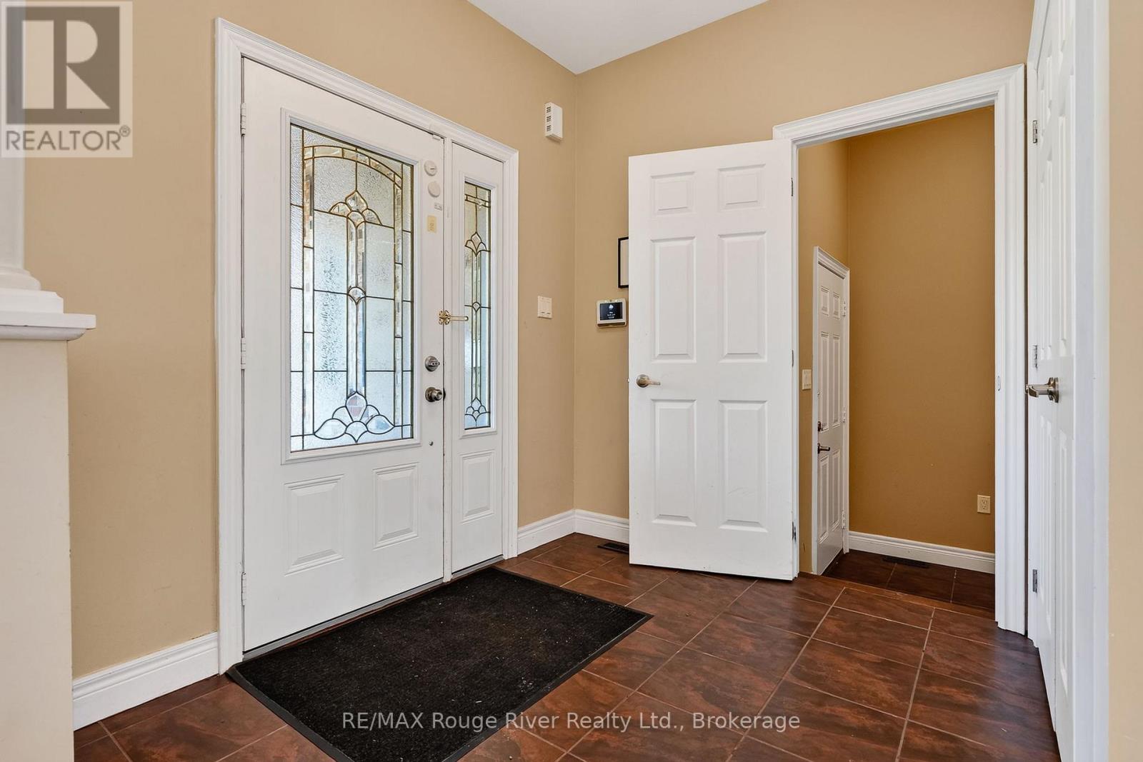 496 FOOTE CRESCENT - 5