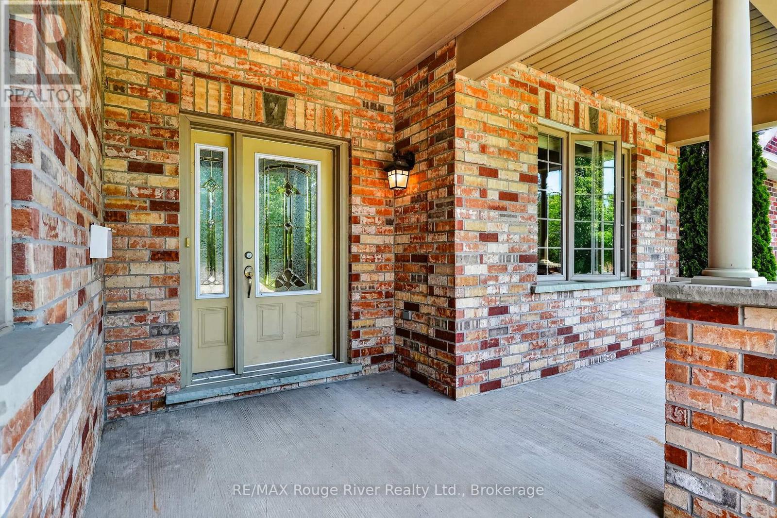 496 FOOTE CRESCENT - 4