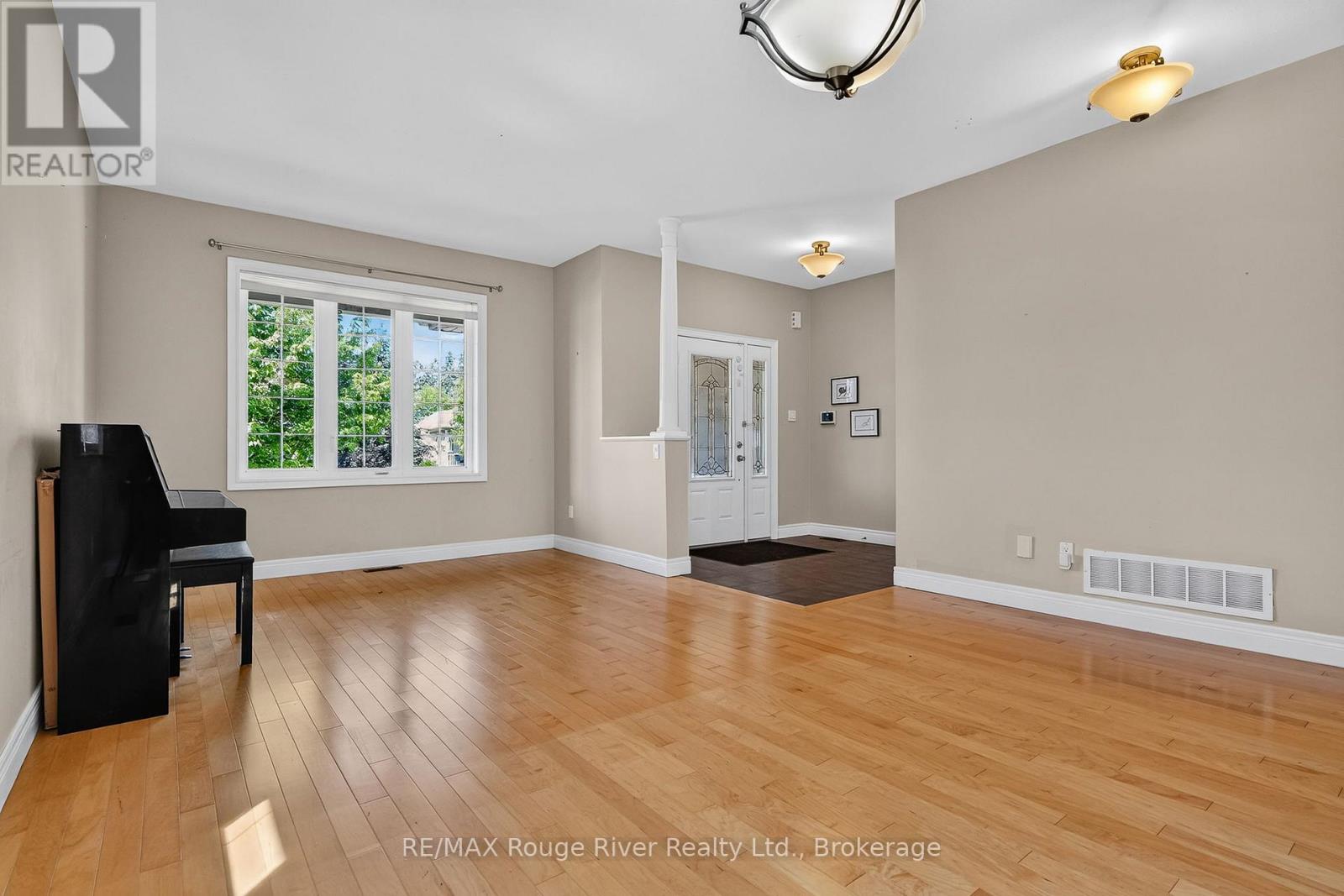 496 FOOTE CRESCENT - 6