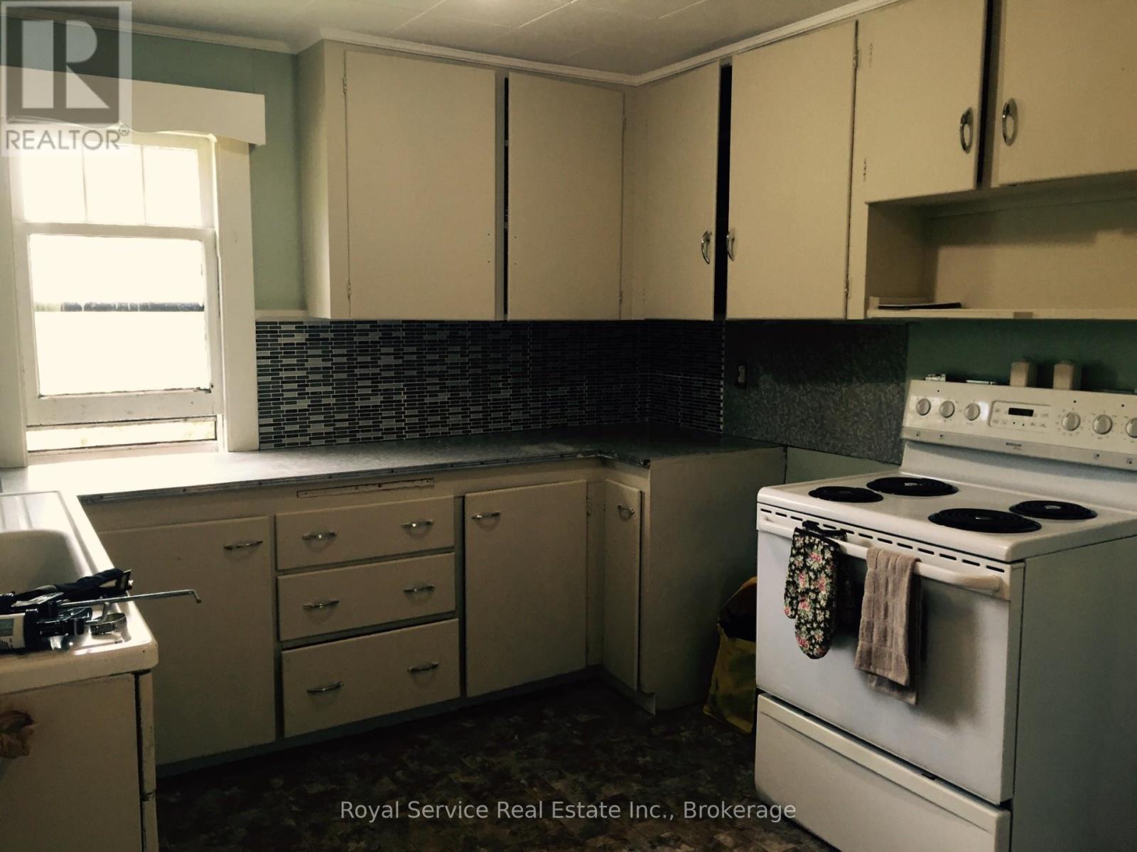 5418 LAKESHORE DRIVE - 5