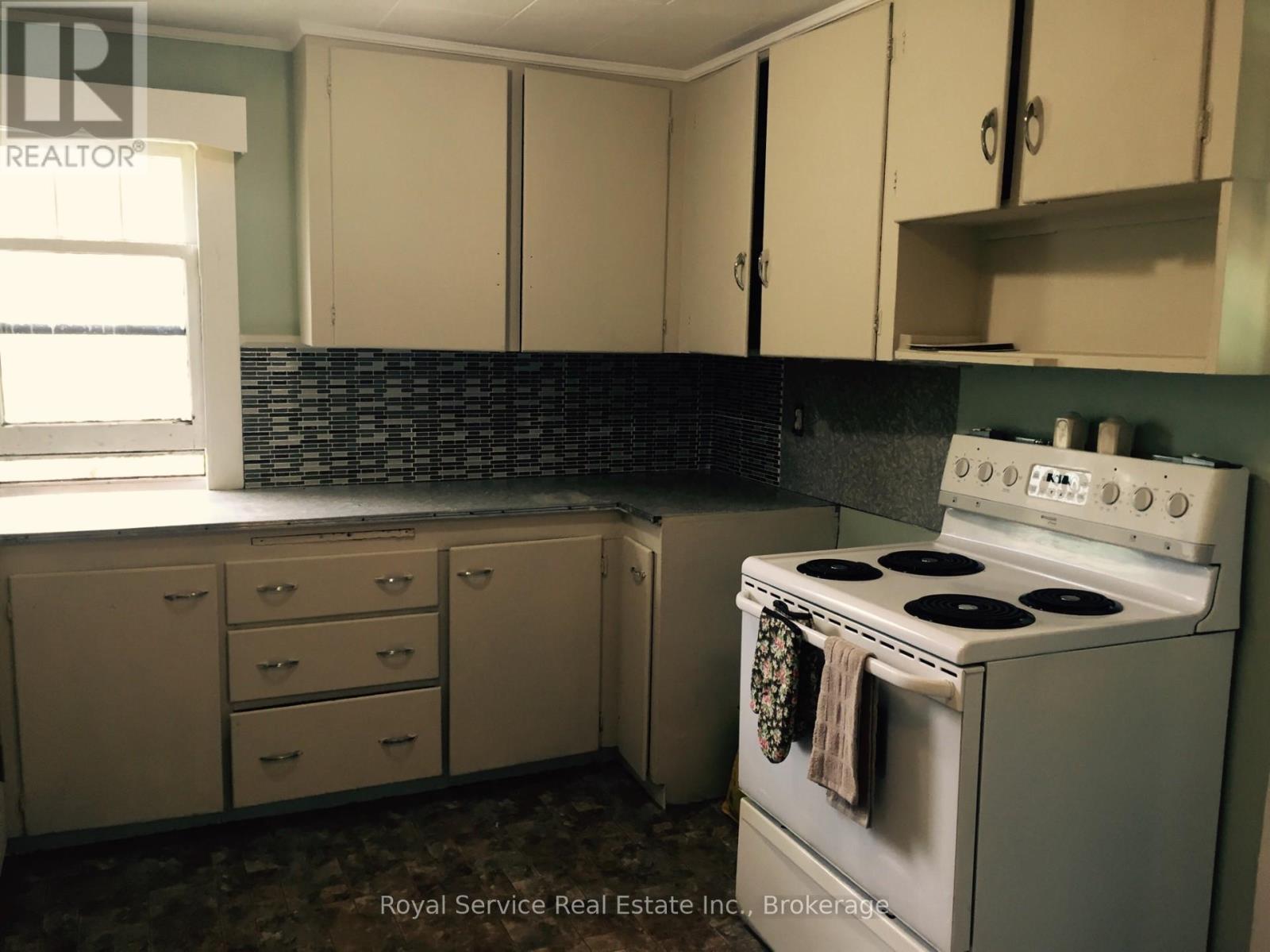 5418 LAKESHORE DRIVE - 7