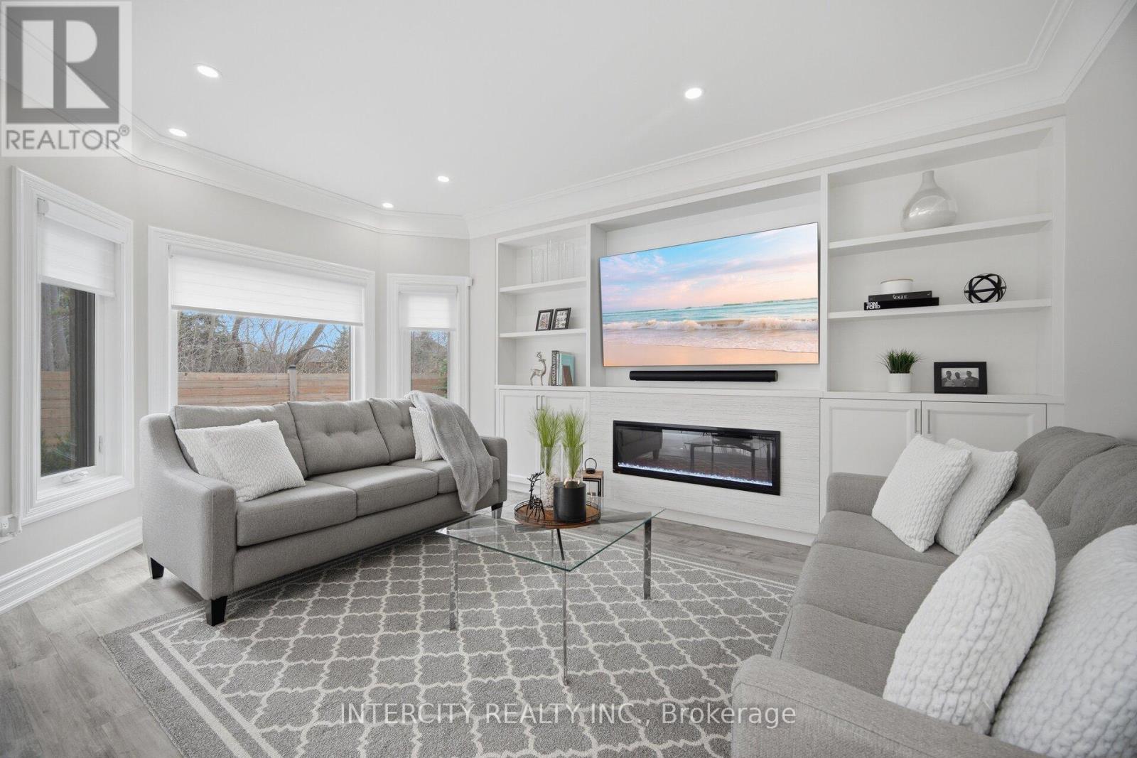 61 WOODLAND TRAIL COURT - 19