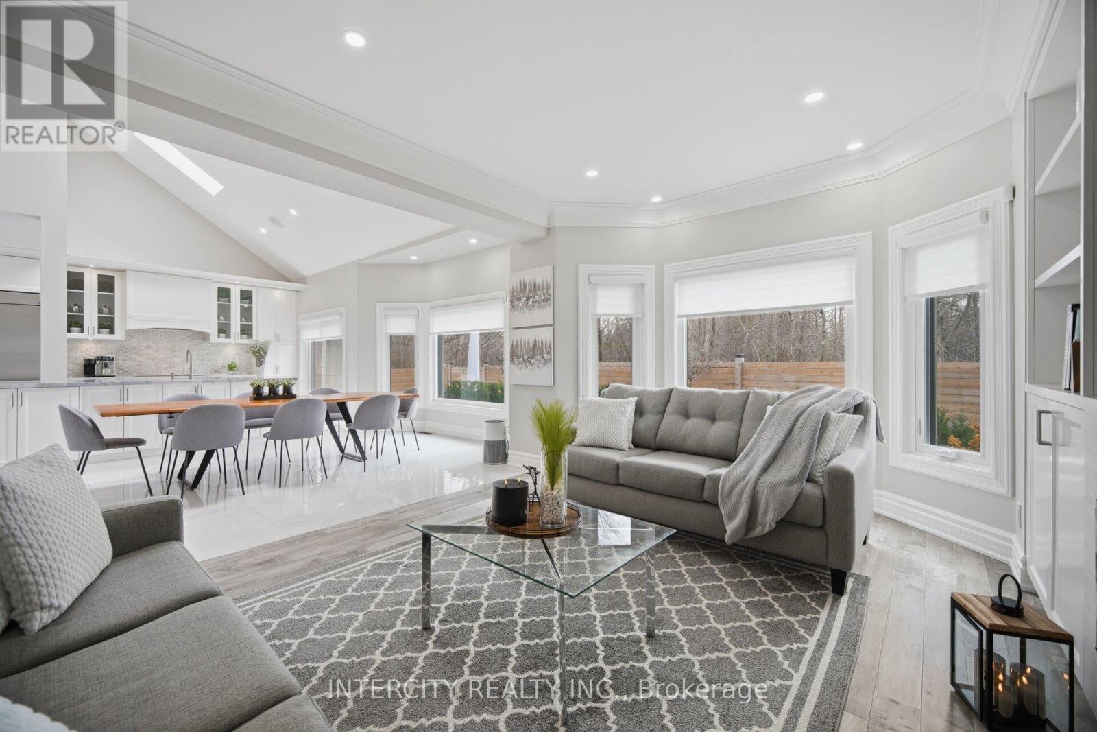 61 WOODLAND TRAIL COURT - 22
