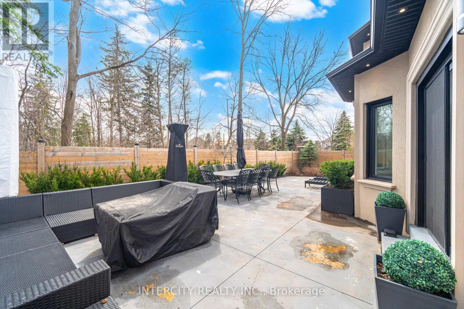 61 WOODLAND TRAIL COURT - 44