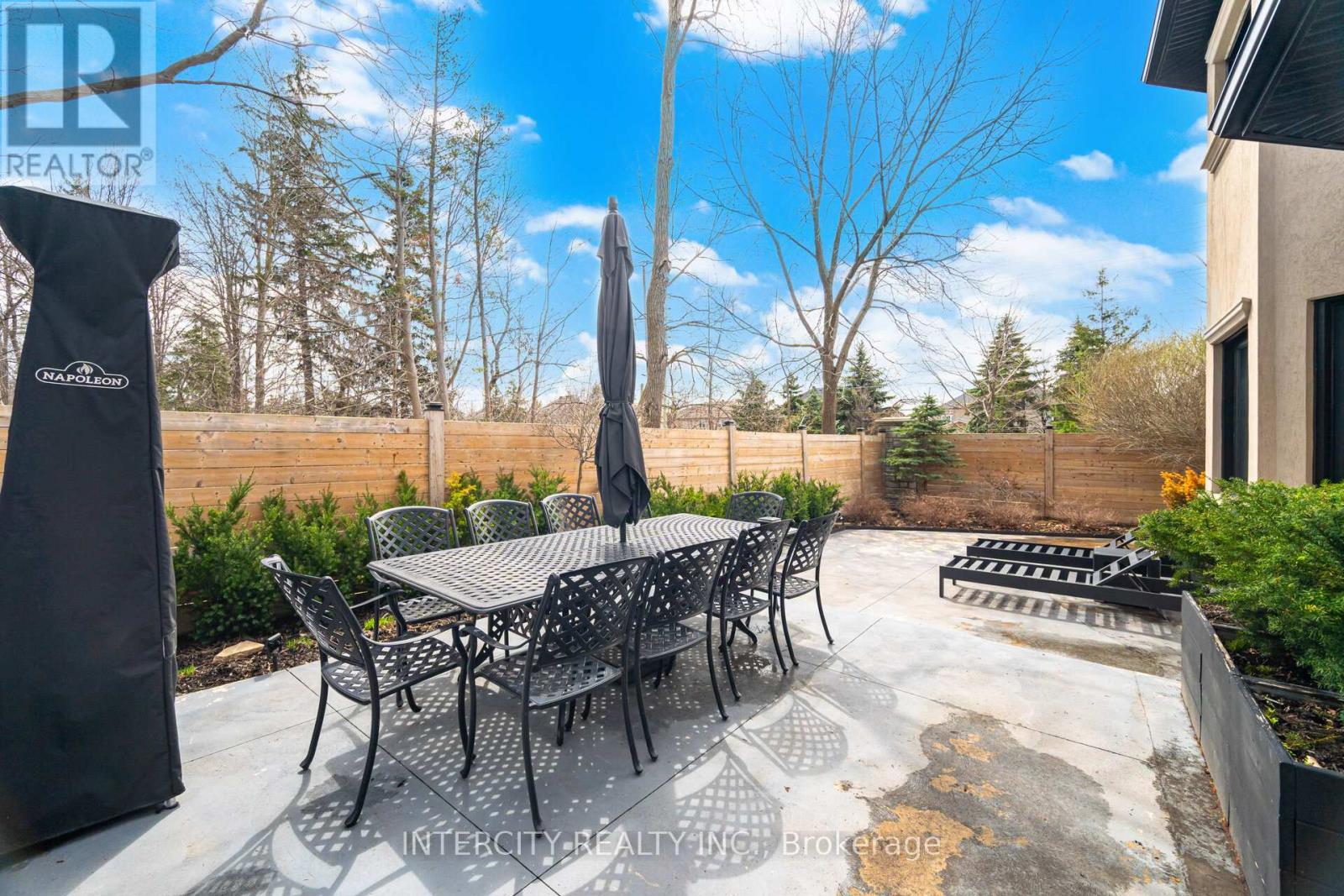 61 WOODLAND TRAIL COURT - 46