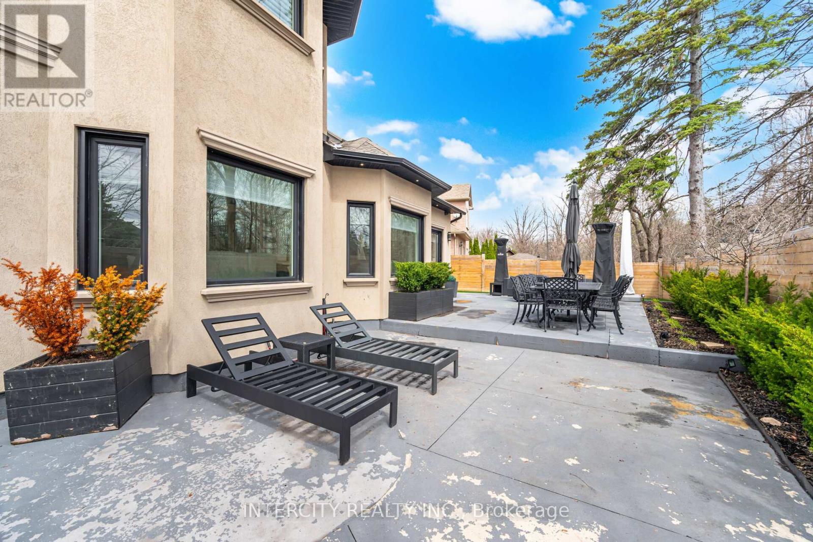 61 WOODLAND TRAIL COURT - 48