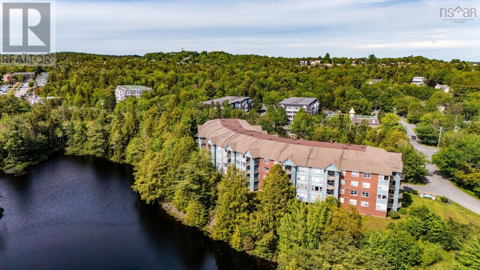 #301 2 Lake Drive - 37