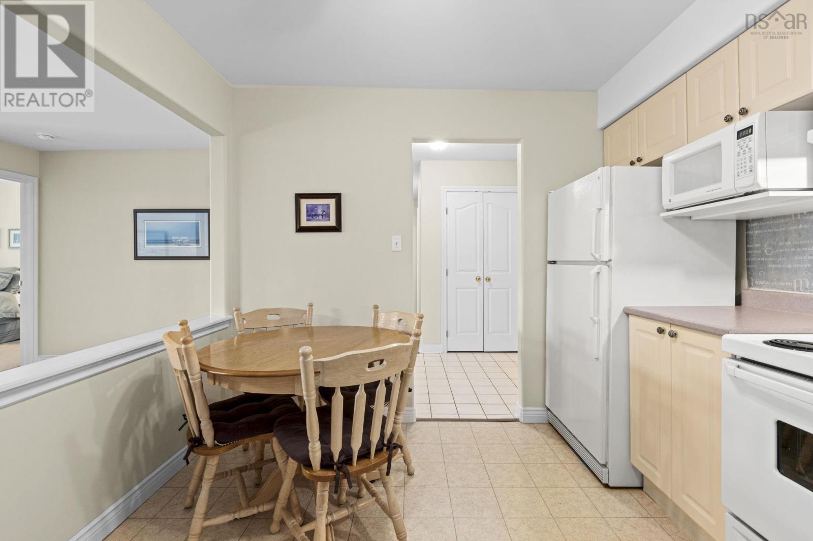 #301 2 Lake Drive - 8