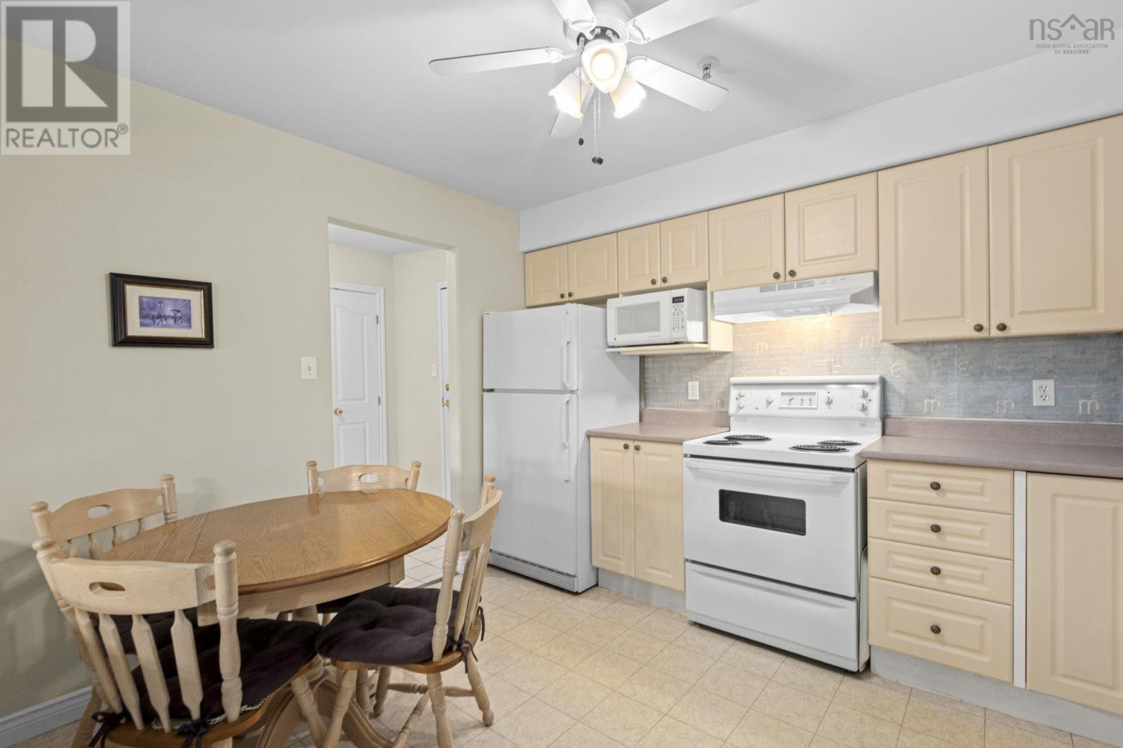 #301 2 Lake Drive - 6