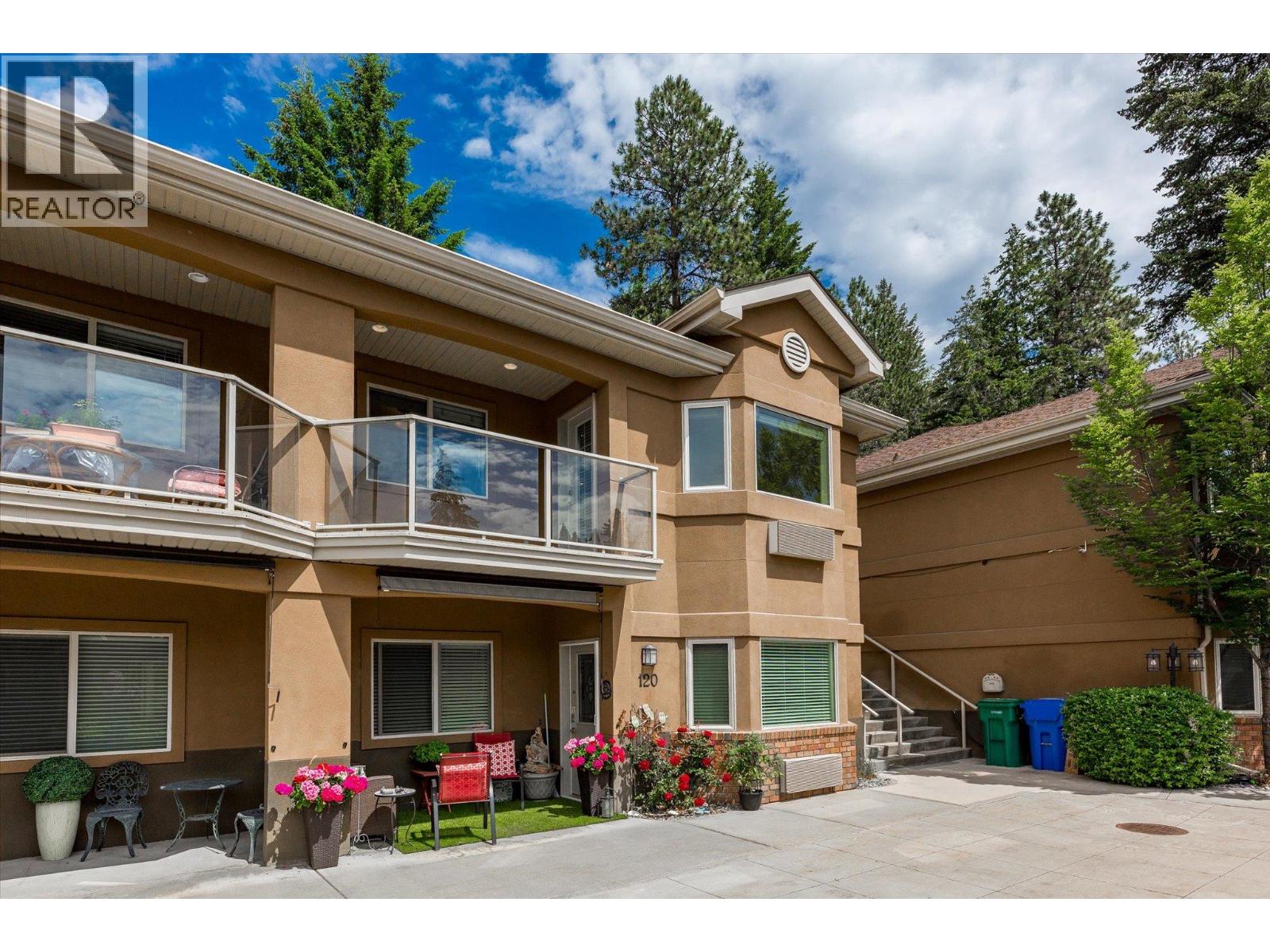 #212 4433 Gordon Drive - 1