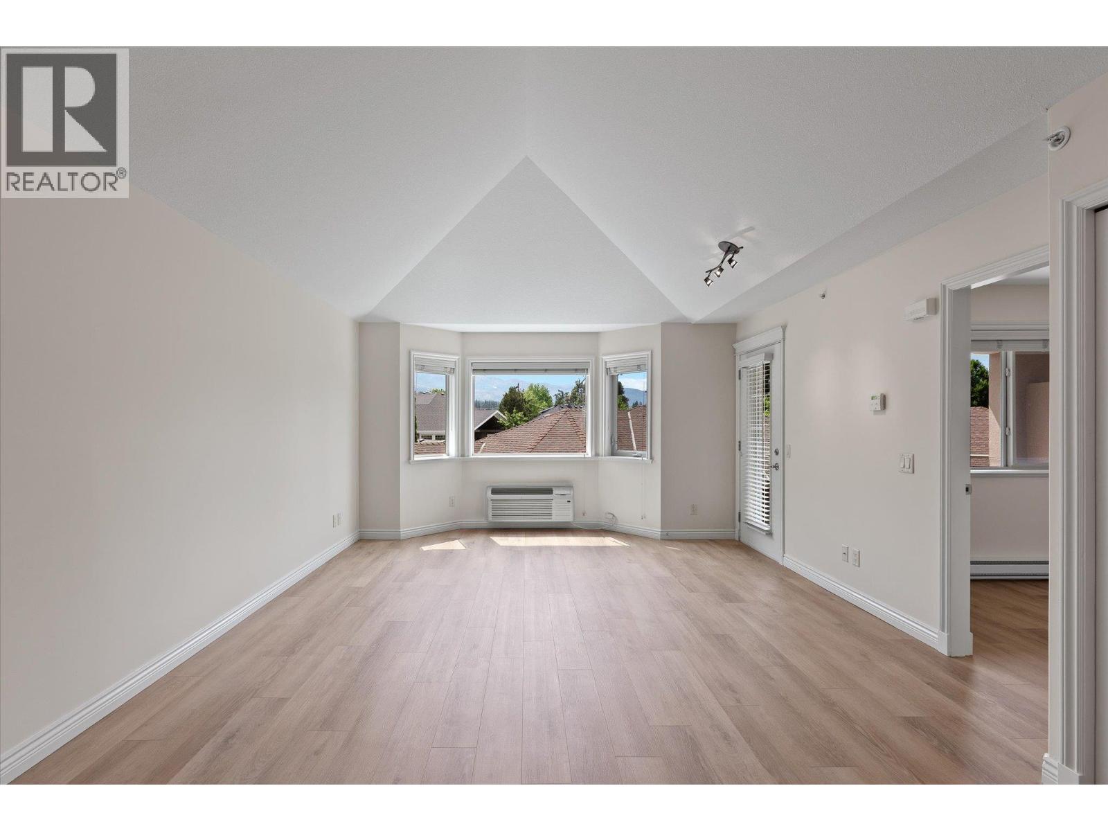 #212 4433 Gordon Drive - 12