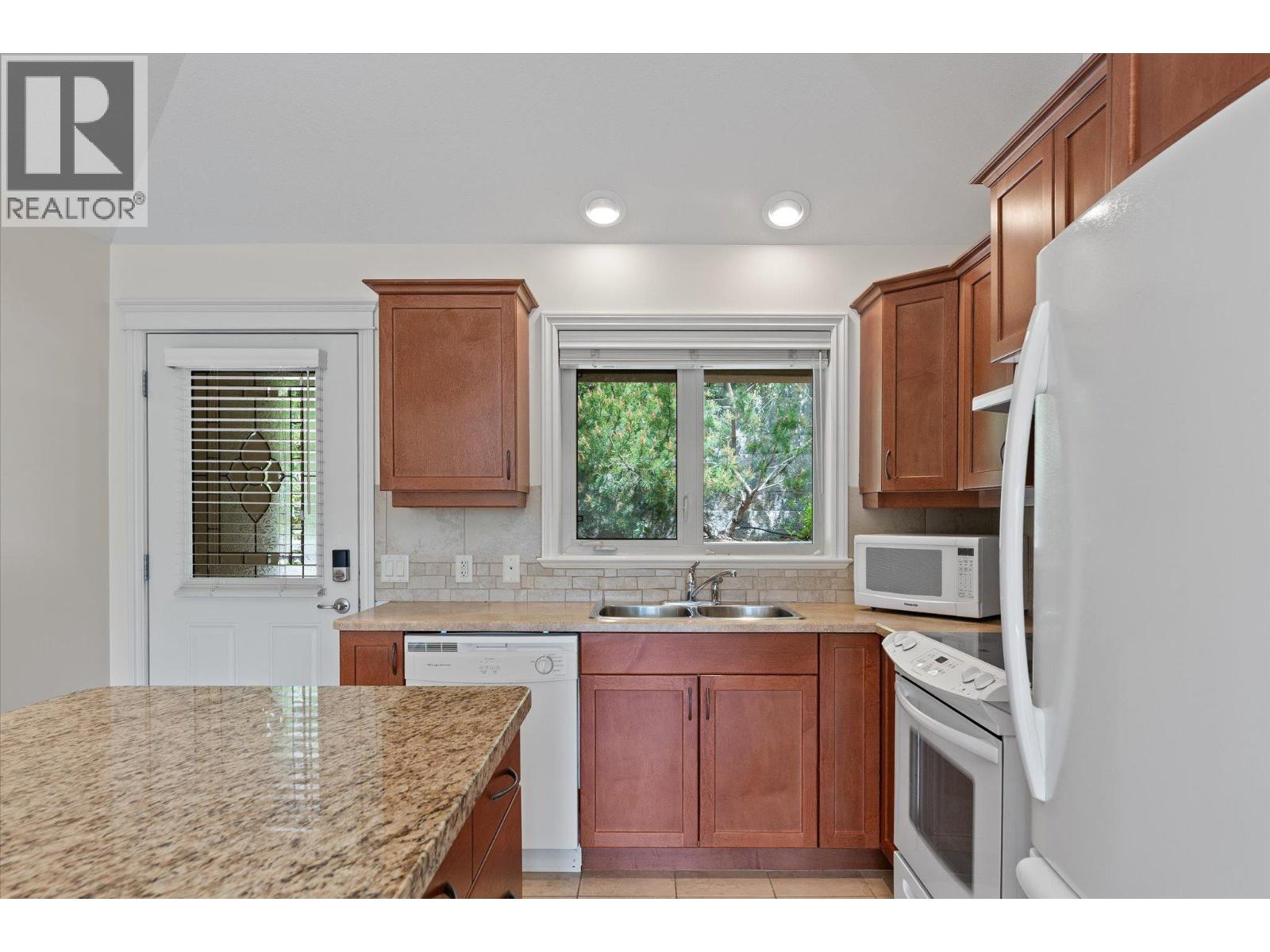 #212 4433 Gordon Drive - 10