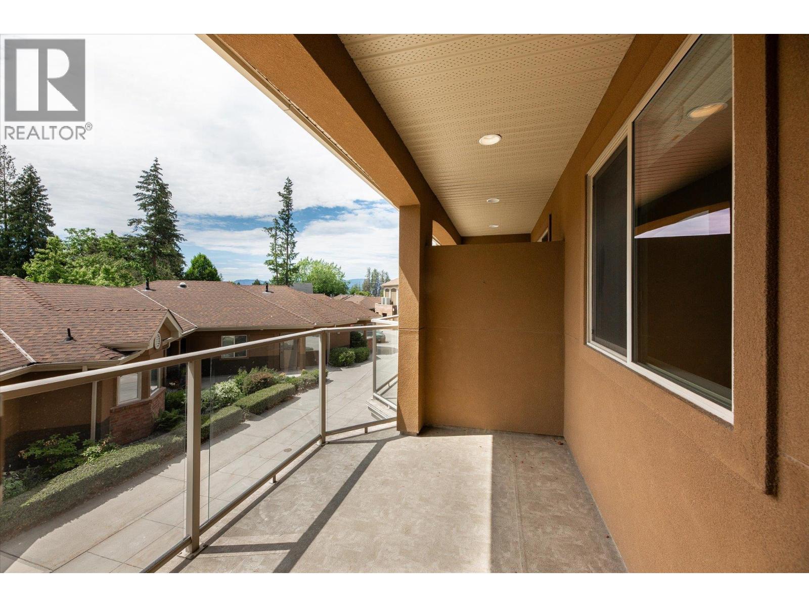 #212 4433 Gordon Drive - 16