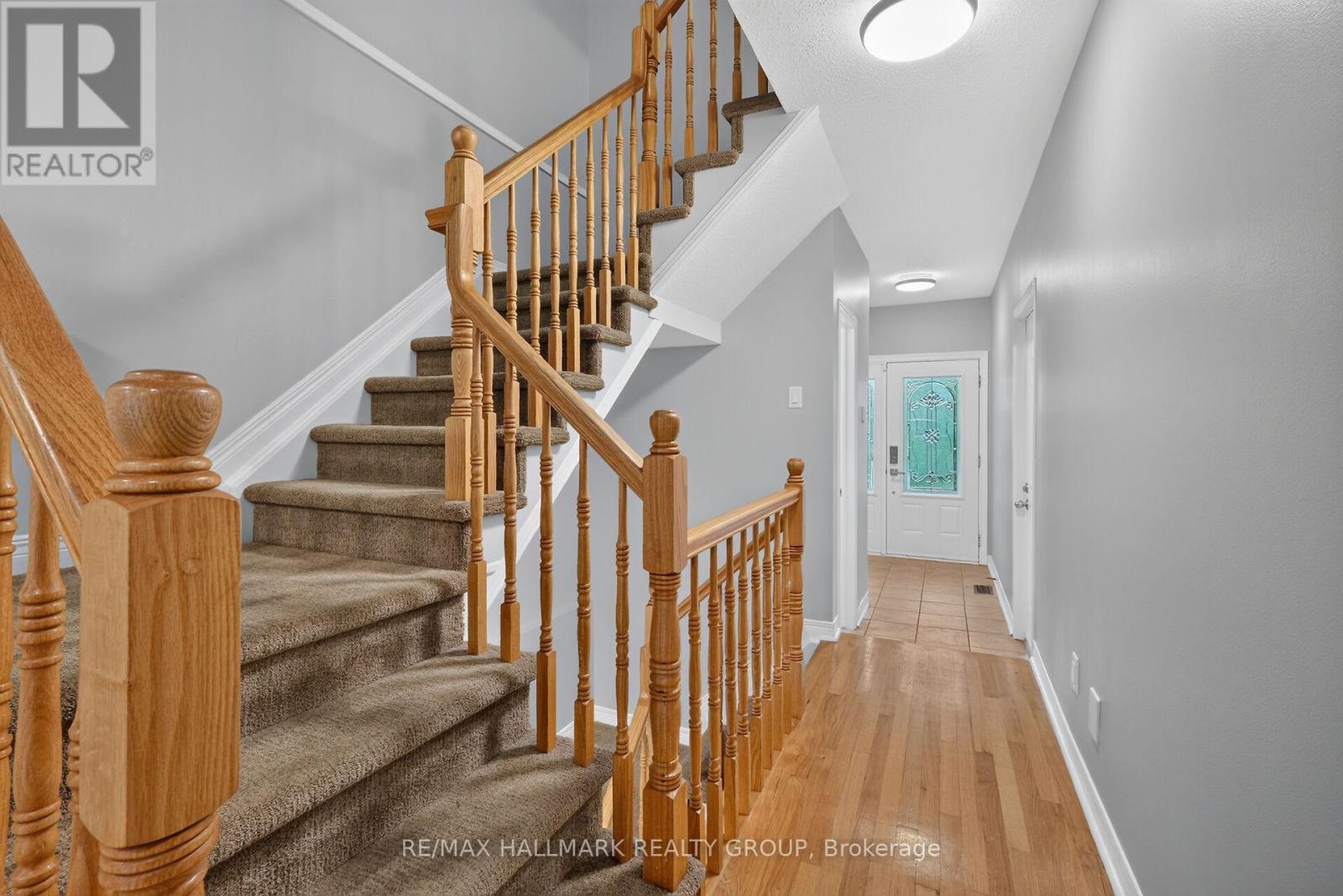 3 Bed, 3 Bath House for Sale in Ottawa – 162 DUNBARTON COURT, Ottawa – MLS# X13469356 - Image 20