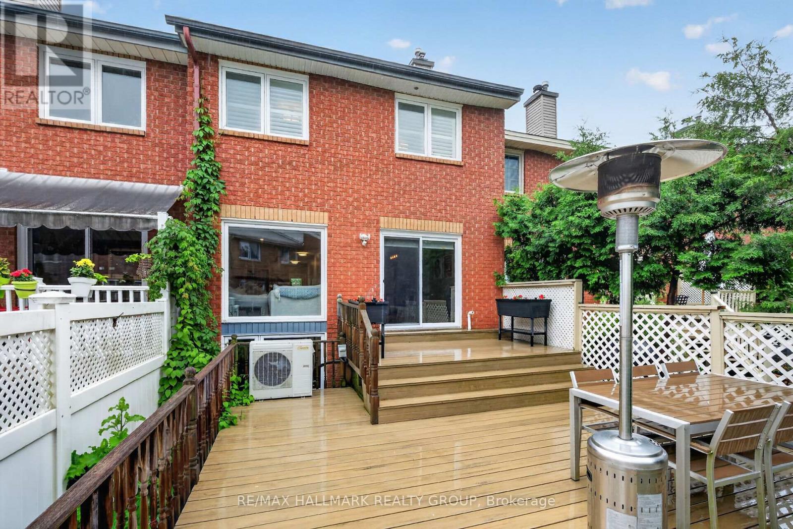3 Bed, 3 Bath House for Sale in Ottawa – 162 DUNBARTON COURT, Ottawa – MLS# X13469356 - Image 39