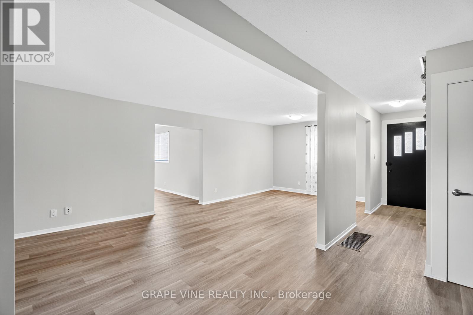 814 LAURIER STREET - Image 10