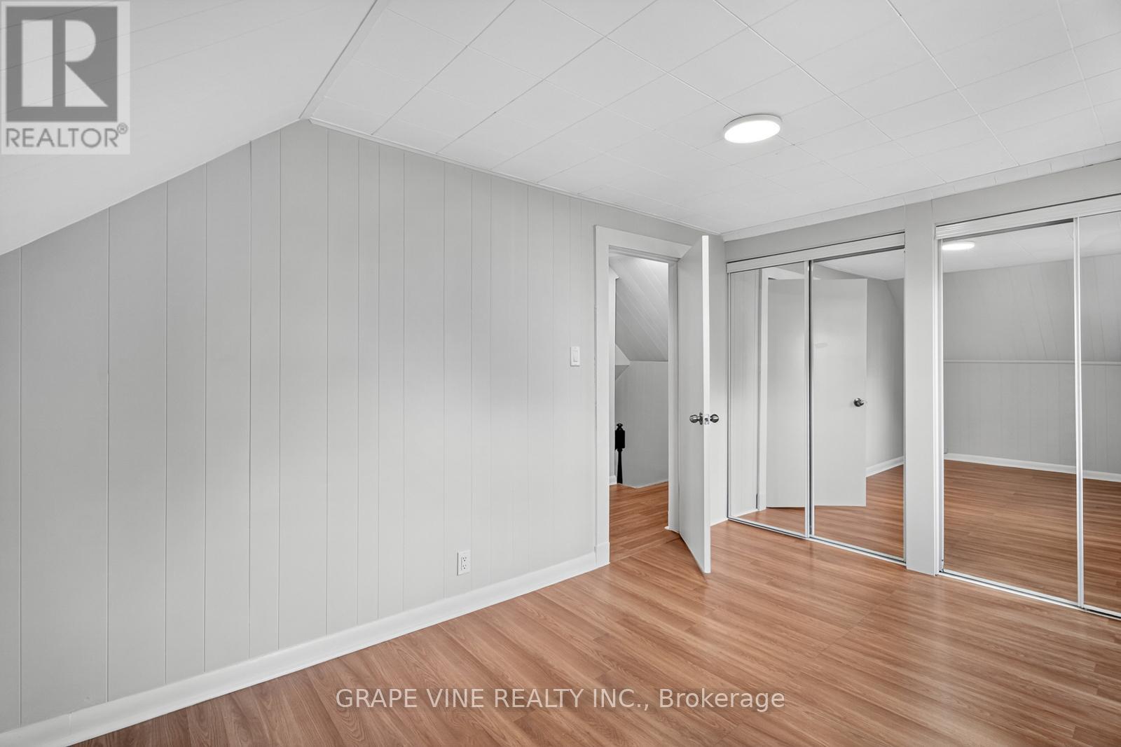 814 LAURIER STREET - Image 17