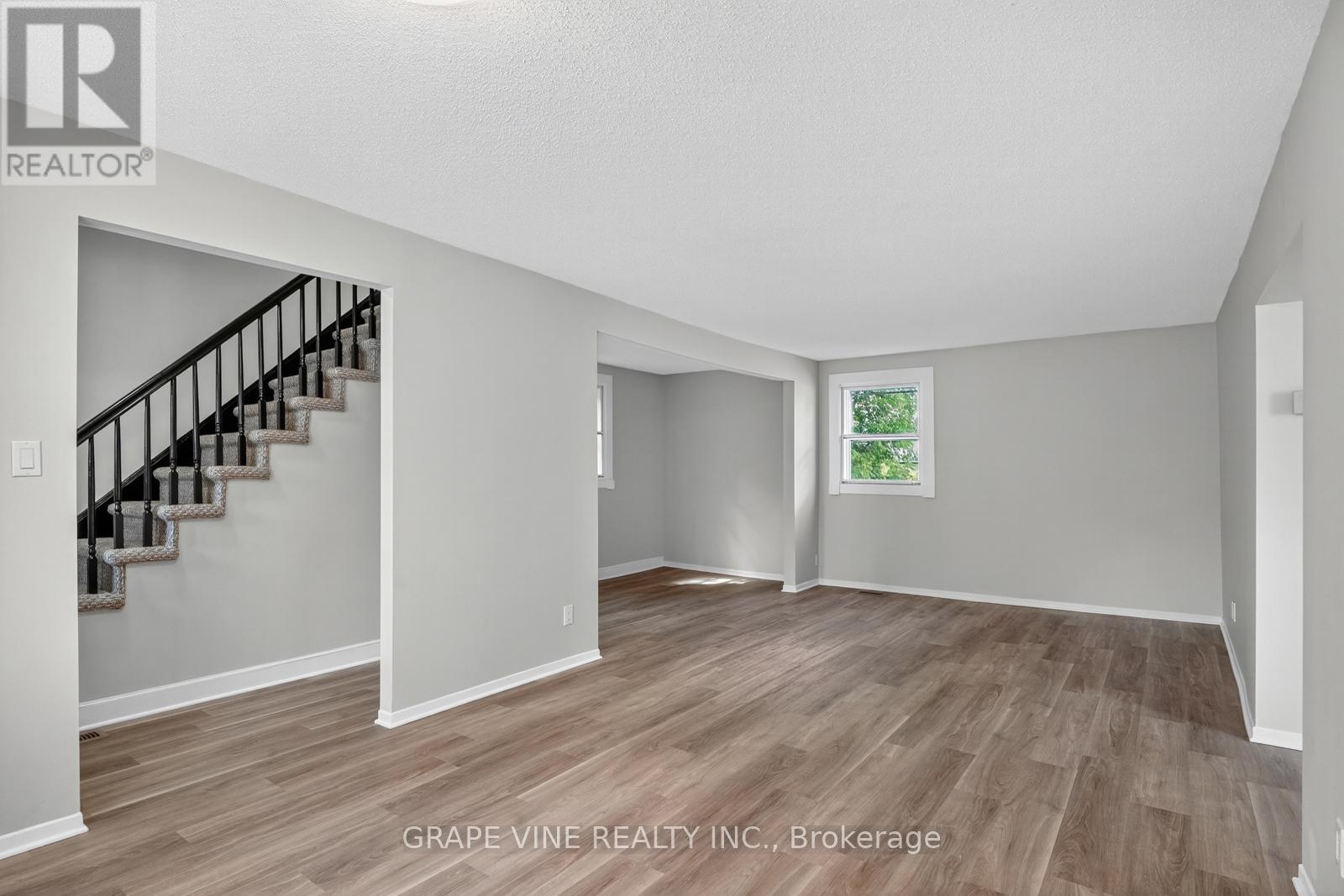 814 LAURIER STREET - Image 7