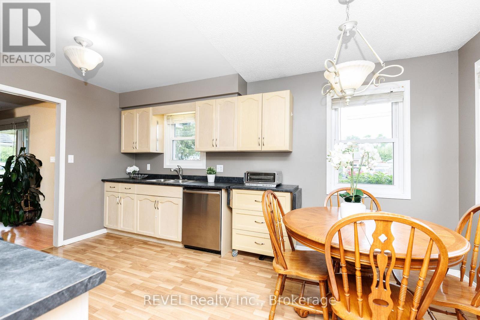 344 LEASK AVENUE - 13