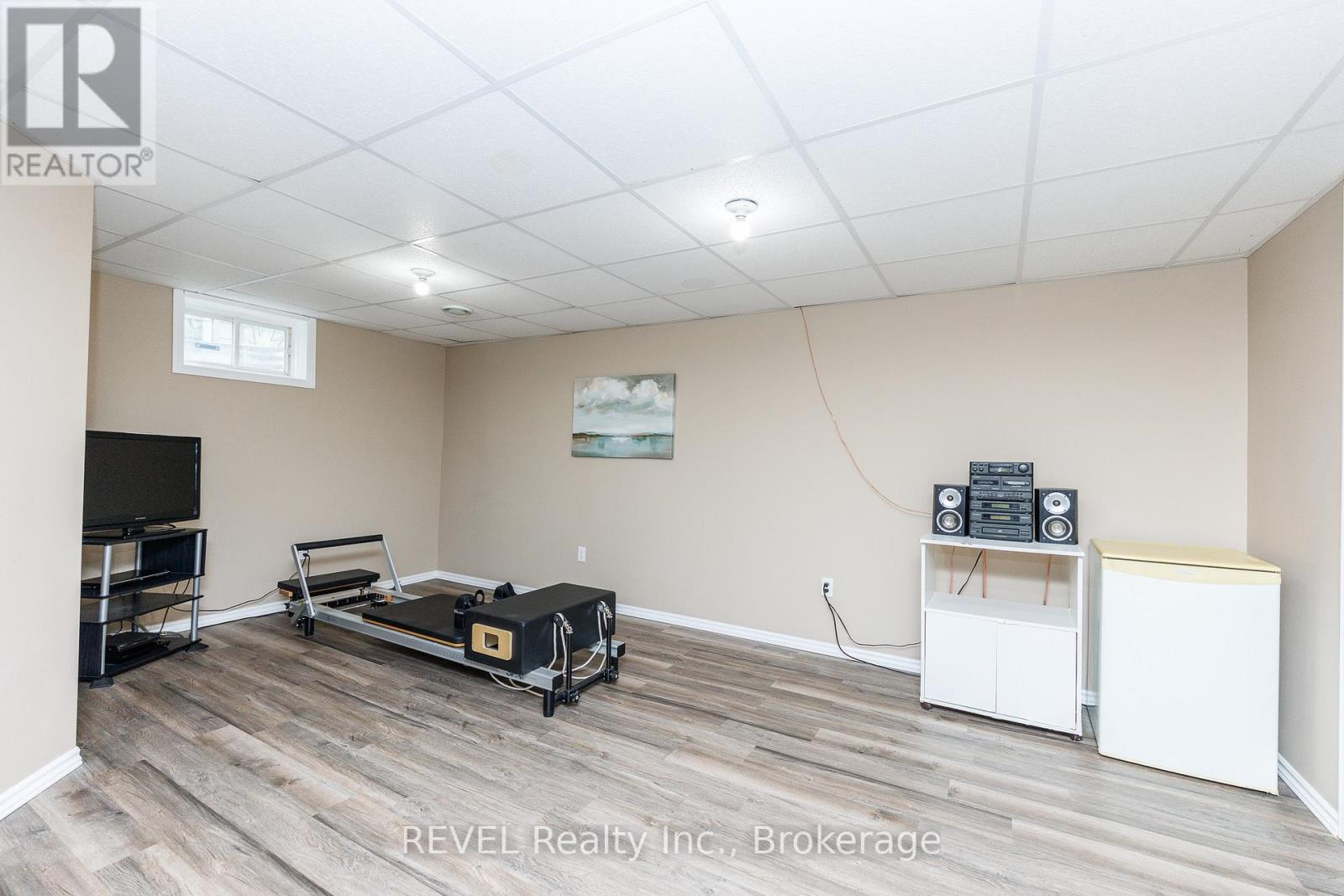 344 LEASK AVENUE - 26