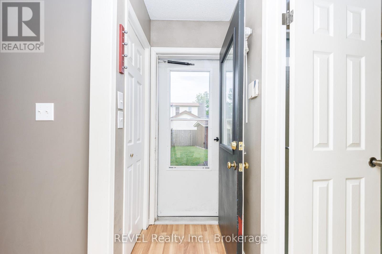 344 LEASK AVENUE - 34