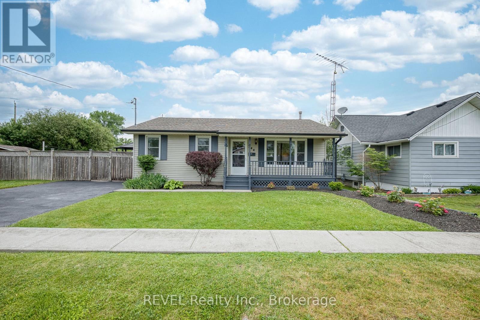 344 LEASK AVENUE - 4