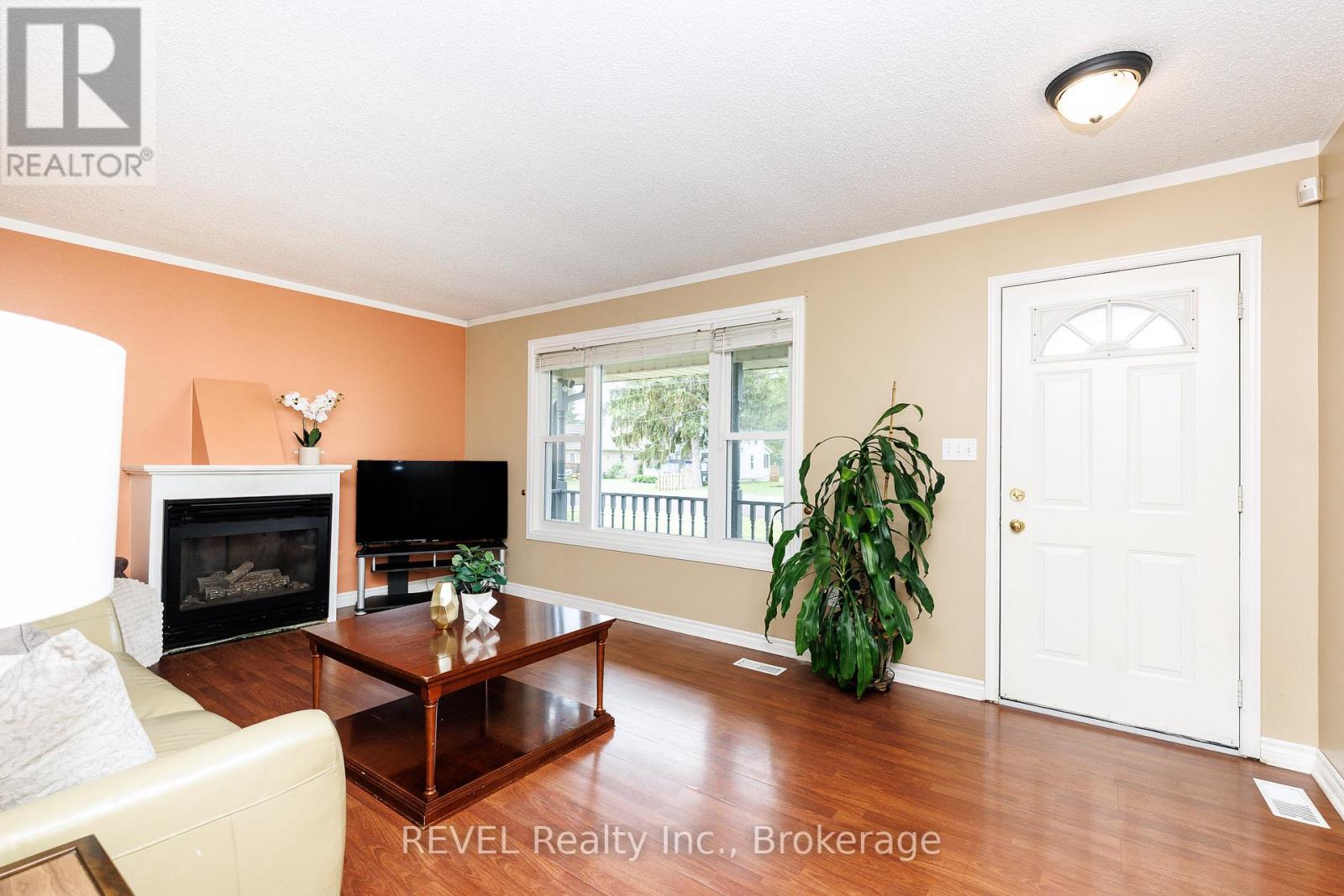 344 LEASK AVENUE - 8