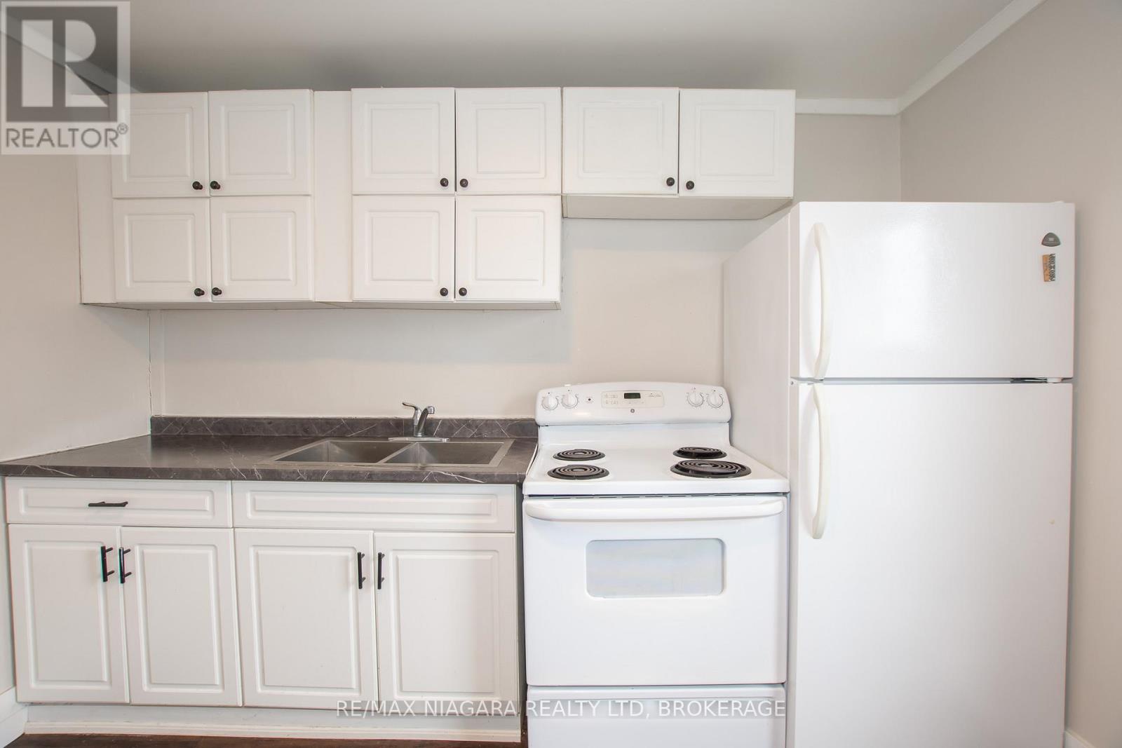 4 MANCHESTER AVENUE - 11