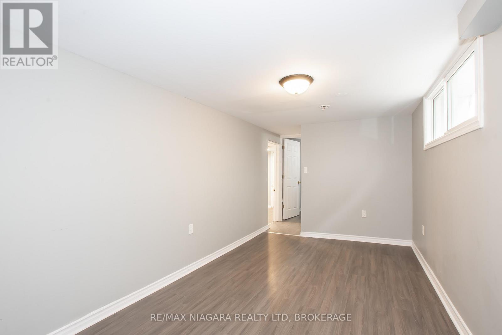 4 MANCHESTER AVENUE - 12