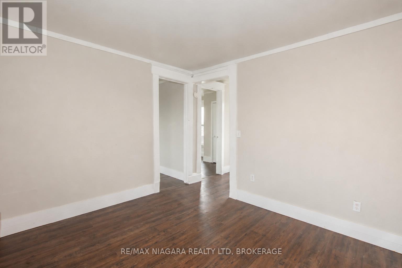 4 MANCHESTER AVENUE - 4