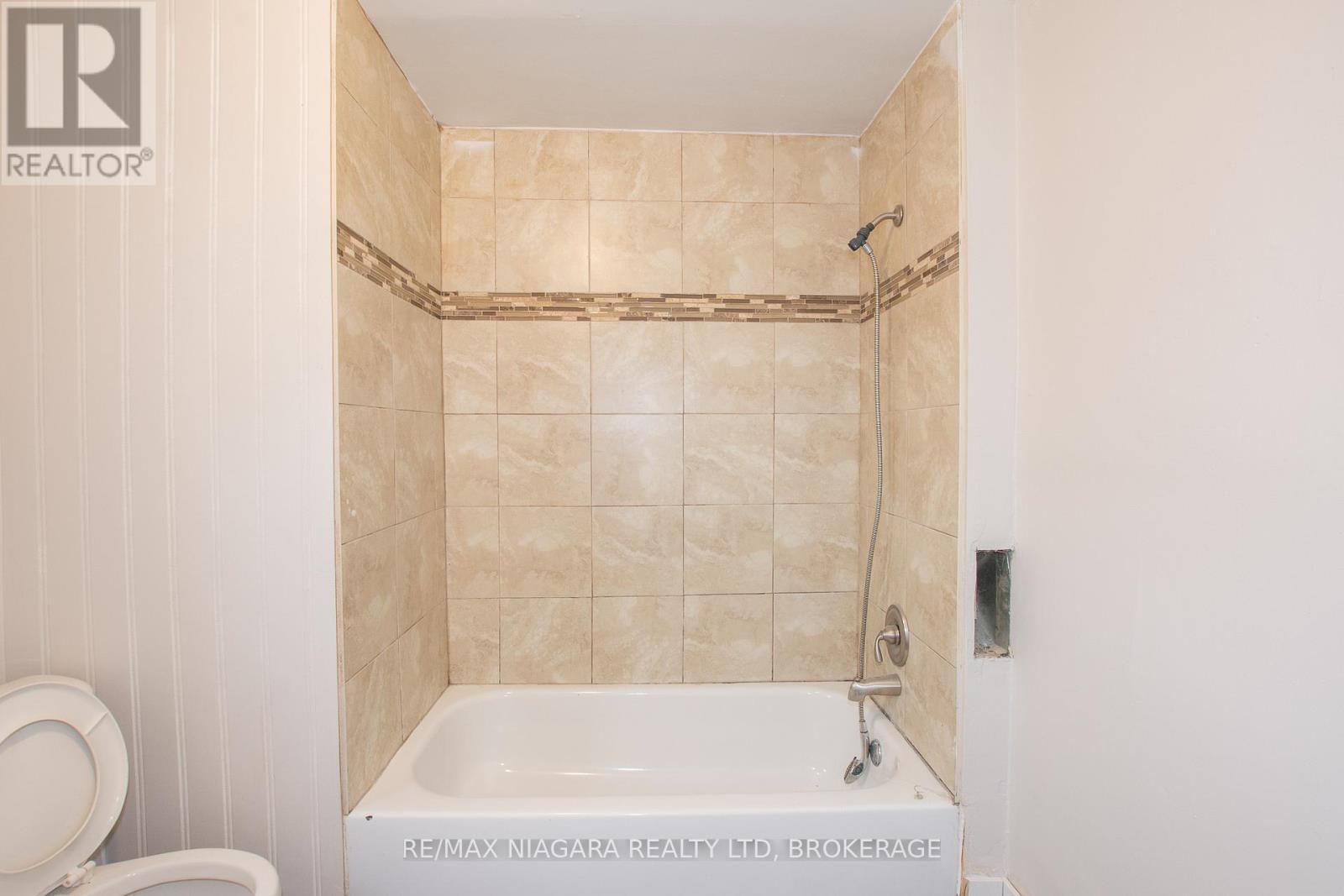4 MANCHESTER AVENUE - 6