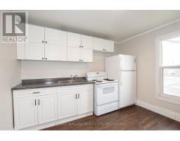 4 Manchester Avenue, St  Catharines, ON L2R1N8 Photo 10