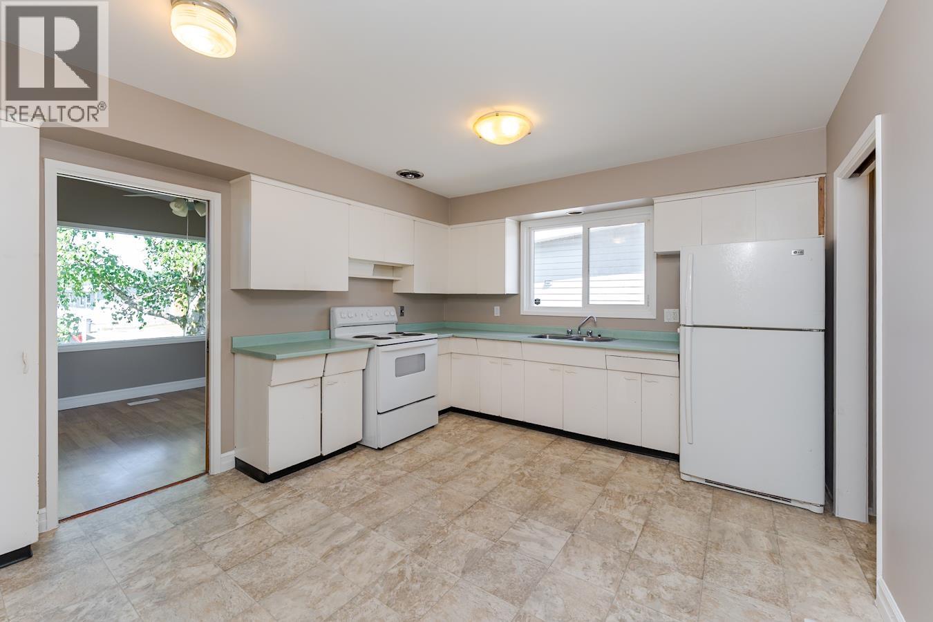 288 S NICHOLSON STREET - 10