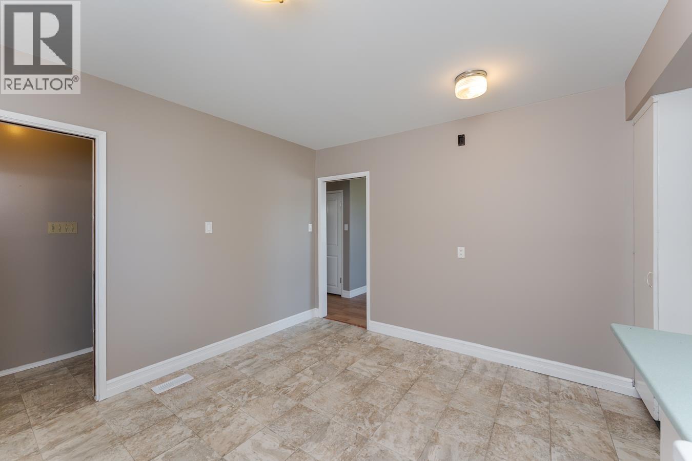 288 S NICHOLSON STREET - 13