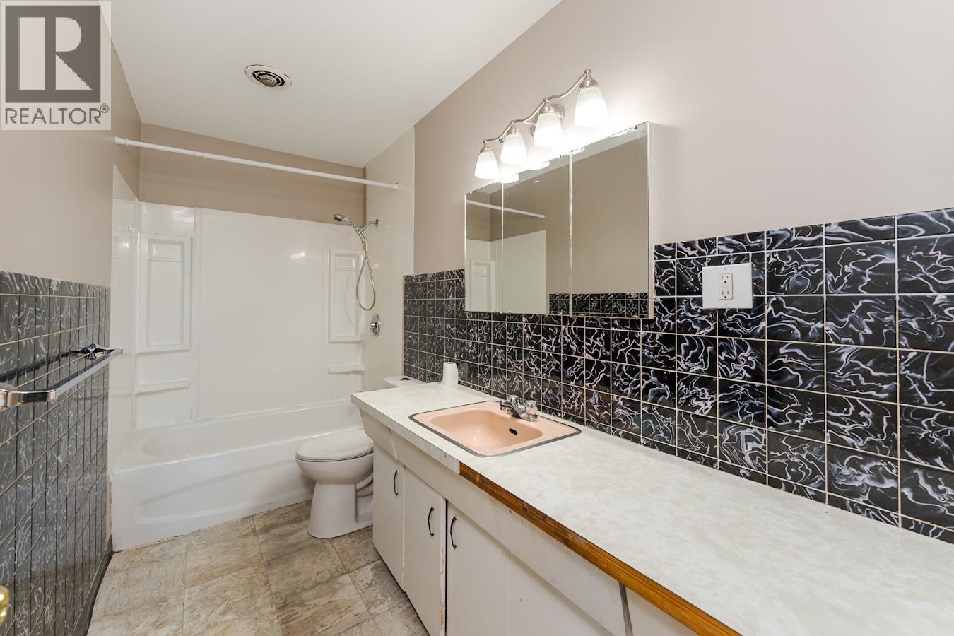 288 S NICHOLSON STREET - 16