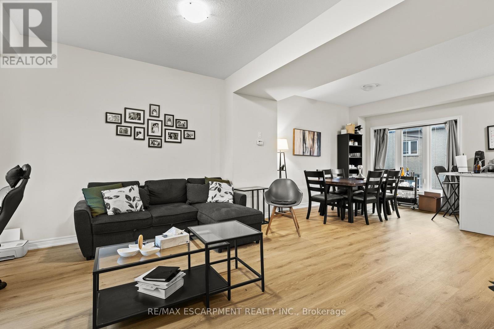 #4 19 PICARDY DRIVE - 15