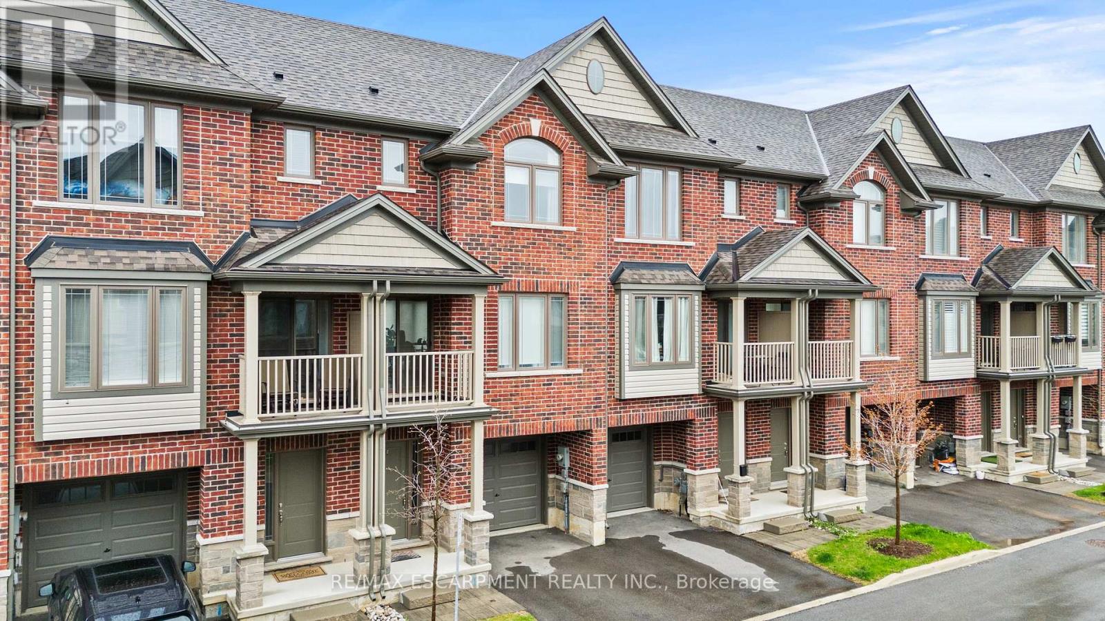 #4 19 PICARDY DRIVE - 2