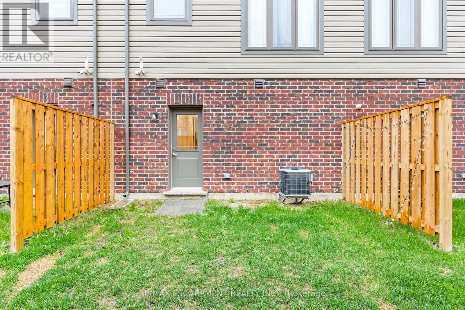 #4 19 PICARDY DRIVE - 25