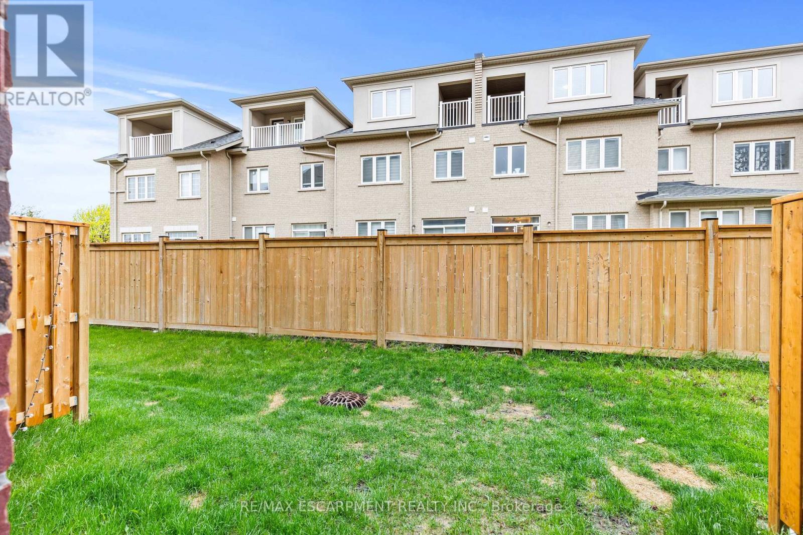 #4 19 PICARDY DRIVE - 28